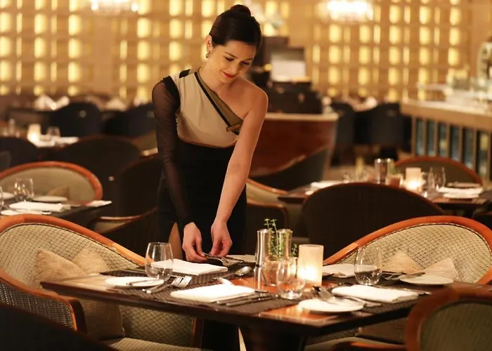 Sofitel Philippine Plaza 호텔