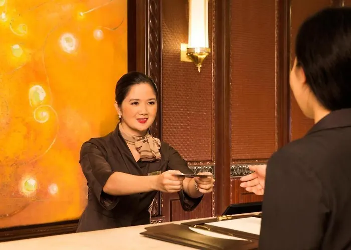 Sofitel Philippine Plaza 호텔